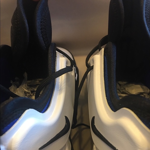 Shoes - Picture 8 of 10